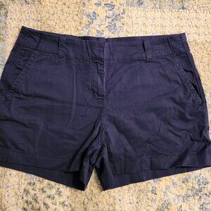 Vineyard Vines Women's navy colored shorts